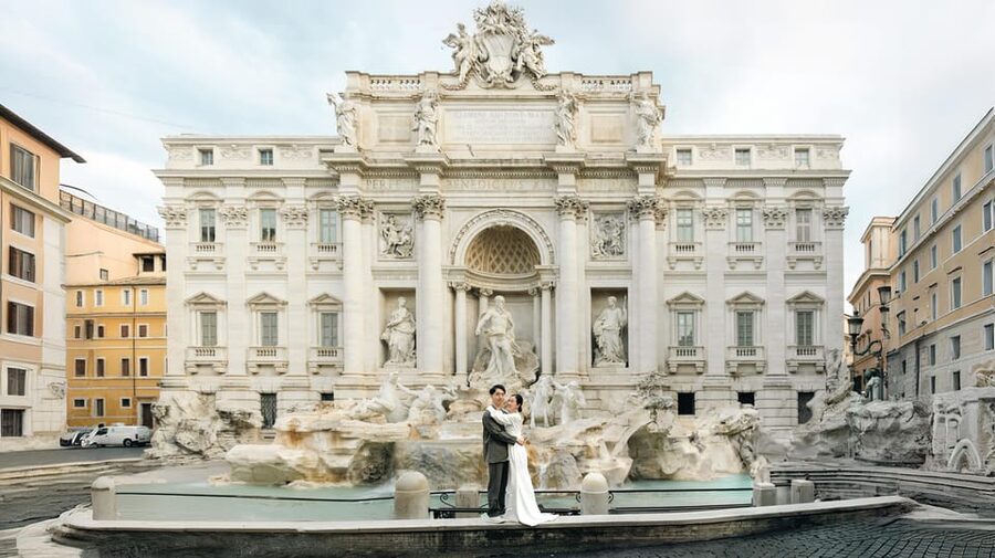 Rome: Early Morning Private Photoshoot at Iconic Landmarks - Posing help that feels natural, not like a studio session