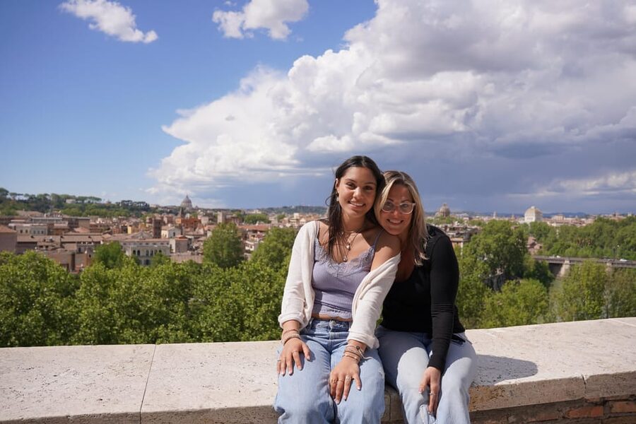 Rome: Highlights Photo Shoot for Memorable Moments - Choosing Your Starting Point: Trevi Fountain or Monte Oppio Options