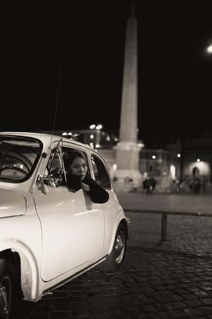 Rome: Night Magic Vintage Car Experience Photoshoot - Colosseum at night: the illuminated wow moment