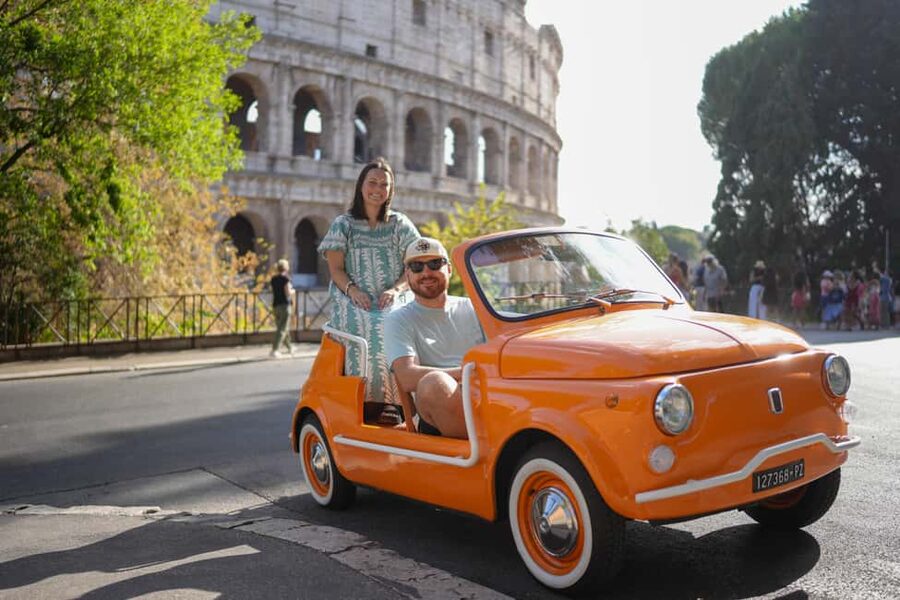 Rome: Photoshoot Service with Vintage Fiat 500 - Colosseum photo stop with a guided moment you can use