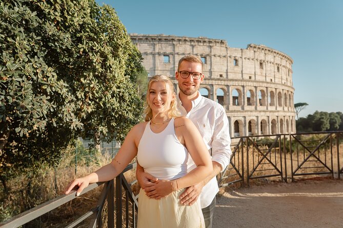 Rome : Private Photo Shoot in Rome - How the Photographer Helps You Look Natural (Not Stiff)