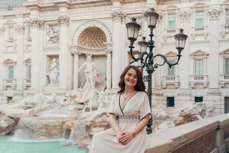 Rome: Private photoshoot at the Trevi Fountain Golden Hour - Key takeaways