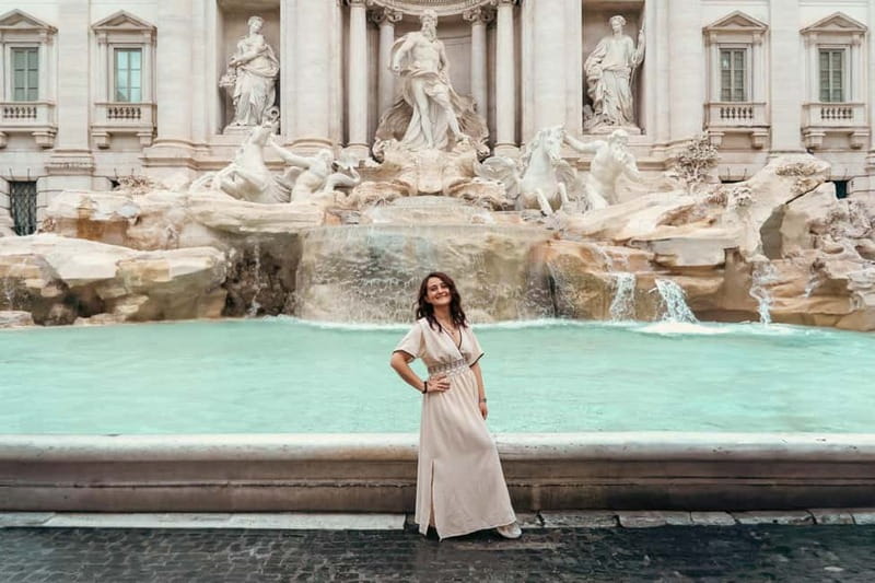 Rome: Private photoshoot at the Trevi Fountain Golden Hour - Sunrise at Trevi Fountain: why the time slot matters