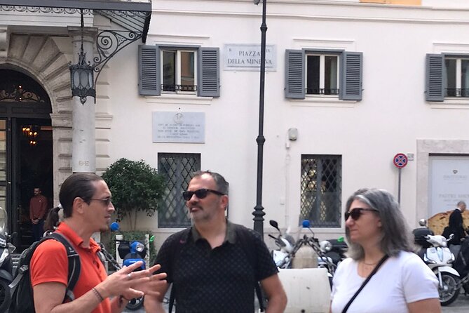Rome Private Photoshoot: Colosseum & Trevi Photo Walk - Should you book this Rome private photoshoot?