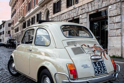 Rome: Retro Fiat 500 car tour with Pro-Photographer - Colosseum stop: the fast hit that still feels satisfying