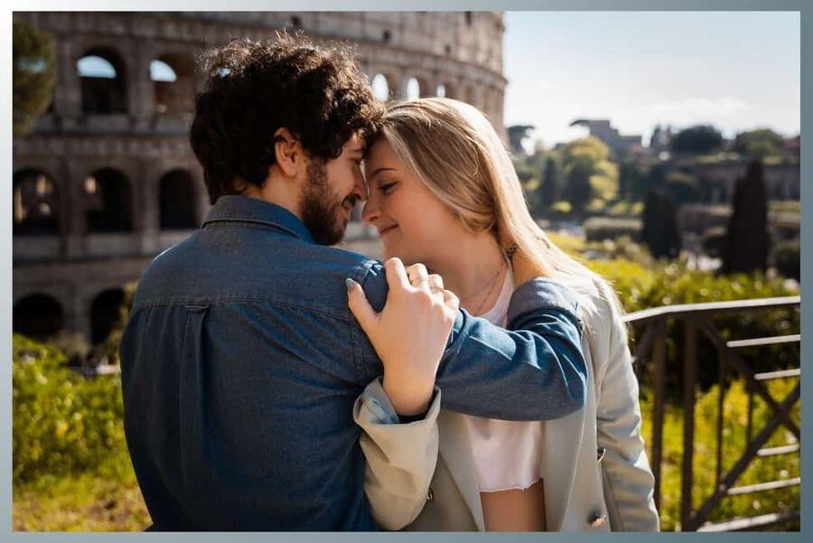 Rome: Romantic Couple Photoshoot Experience at the Colosseum - What’s included: edited photos, color and black-and-white