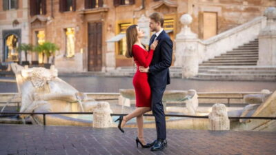 Rome: Spanish Steps & Hidden Gems Private Photoshoot - Meeting at Babington’s Tea Rooms: The Session Starts Smoothly