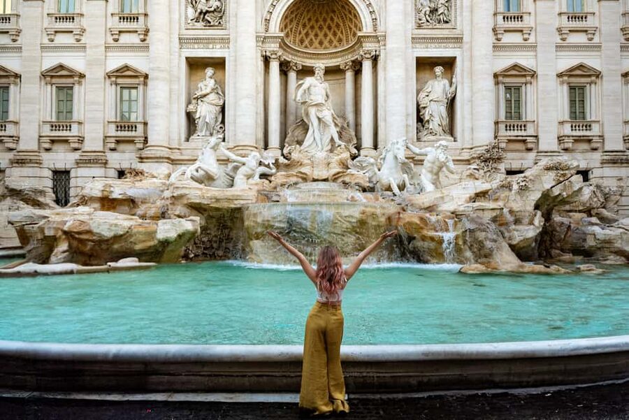 Rome: Trevi Fountain Photoshoot – Private & Personalized - Cinematic video reel: a 30-second memory for social and family