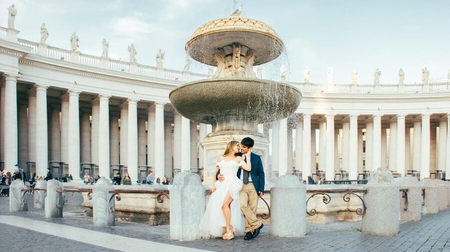 Rome: Vatican, St Peter’s Sq & Castel Sant’Angelo PhotoShoot - Key Things You’ll Notice Right Away