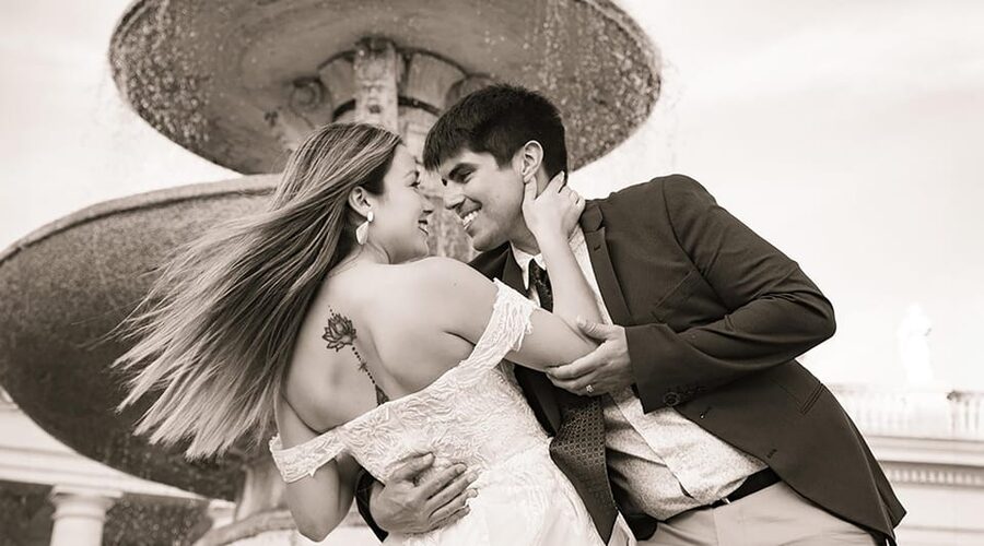 Rome: Vatican, St Peter’s Sq & Castel Sant’Angelo PhotoShoot - Proposals, Couples, Families: This Session Fits Real-Life Plans
