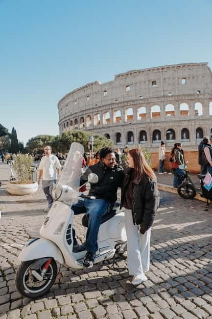 Rome: Vespa Ride in the Streets with Photography - Professional photographers on a Vespa: why your photos improve