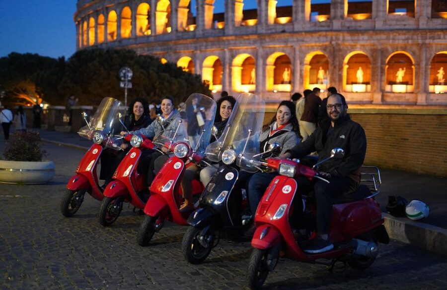 Rome: Vespa Scooter Night Tour with Pro Photographer service - Janiculum Hill: The Second Photo Stop, Coffee, and a View You’ll Remember