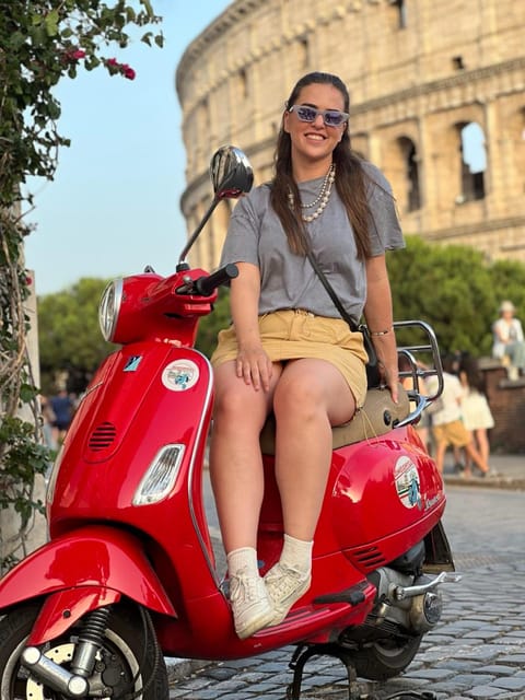 Rome: Vespa Tour & Professional Photoshoot - Piazza Navona: the last stop that ends on a smile
