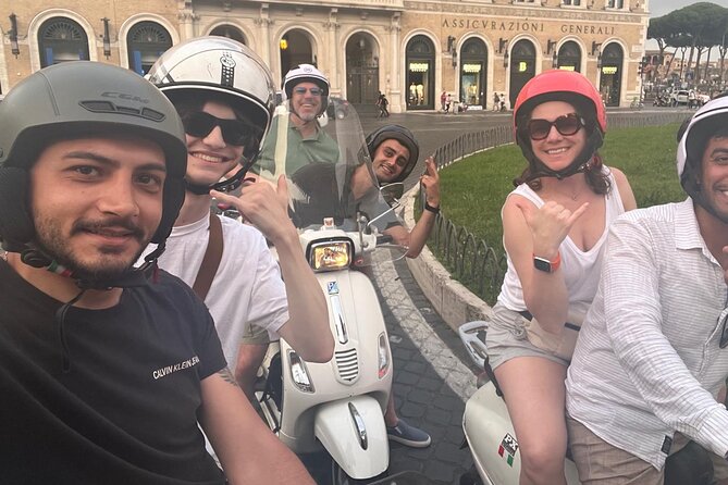 Rome Vespa tour with Pro Photographer - Colosseum area: the photo angle you actually want