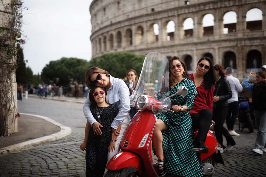 Rome: Vespa Tour with Professional Photographer - Why a Rome Vespa Tour Works So Well With a Pro Photographer