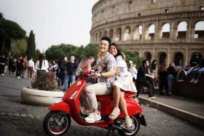 Rome: Vespa Tour with Professional Photographer - Meeting at Cafe Roma and Getting Ready to Ride