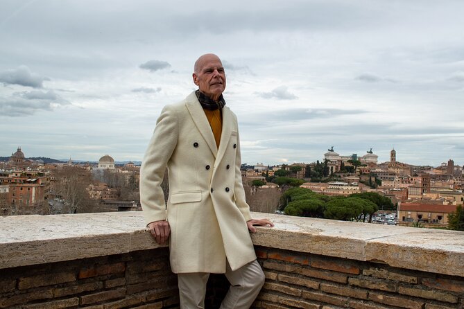 Rome with Professional Photographer - Meeting at Via del Colosseo and staying comfortable