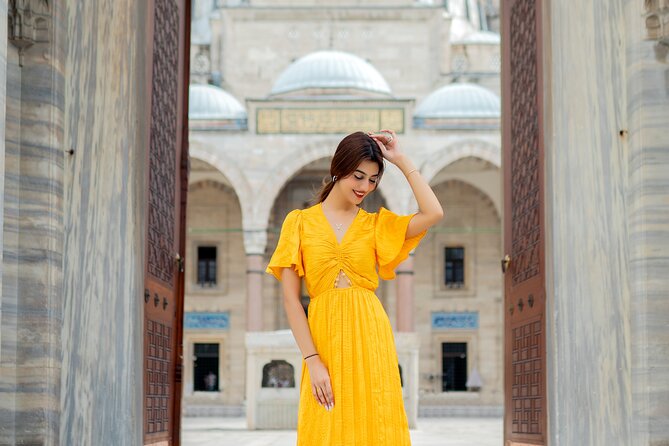 Rooftop Photoshoot in Istanbul - The Süleymaniye Mosque View: Panoramas That Feel Instant