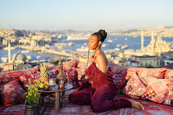 Rooftop Photoshoot in Istanbul - Süleymaniye Mosque Garden Outdoor Shots