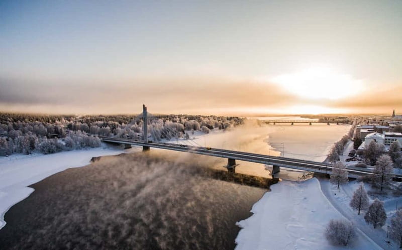 Rovaniemi City Photography Tour - Pickup + minivan comfort: why it matters in Rovaniemi winter