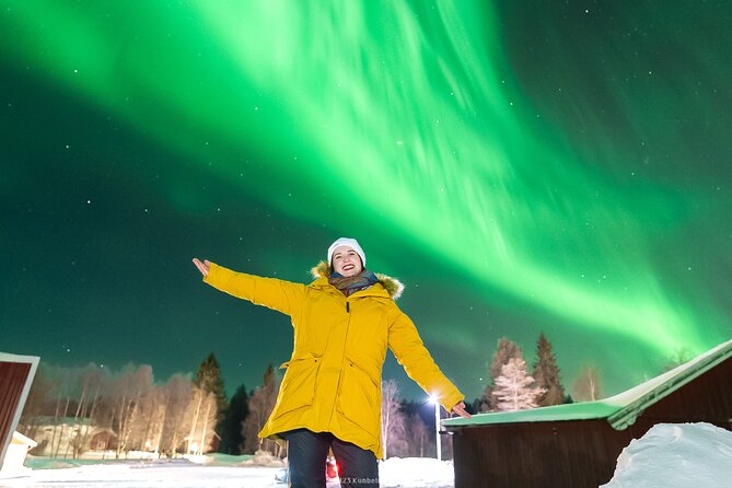 Rovaniemi: Genuine Aurora Hunting with Unlimited Pro Photos - Snacks, warmth, and the practical side of comfort