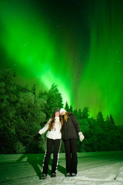 Rovaniemi: Guaranteed Northern Lights & Photography Tour - Why the guides matter: real-time tracking plus field photo help