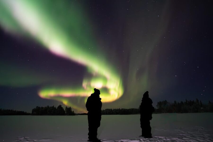 Rovaniemi: Guaranteed Ultimate Aurora Hunt with Photographer - Remote viewing: lakes, hills, roads, and possible border crossing