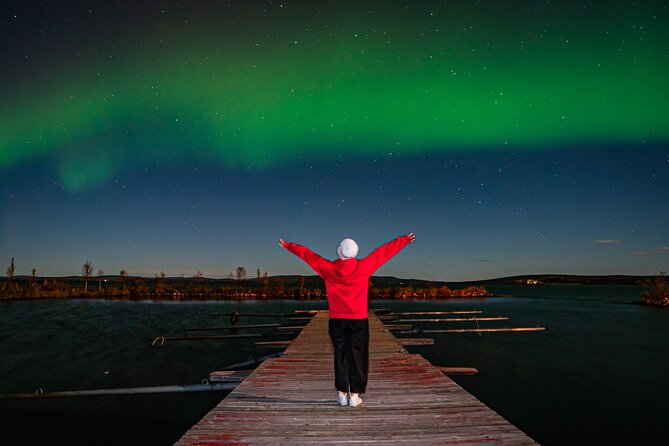 Rovaniemi: Northern Lights Hunting and Photography Tour - Small group size (max 8): the practical upside of not being herded