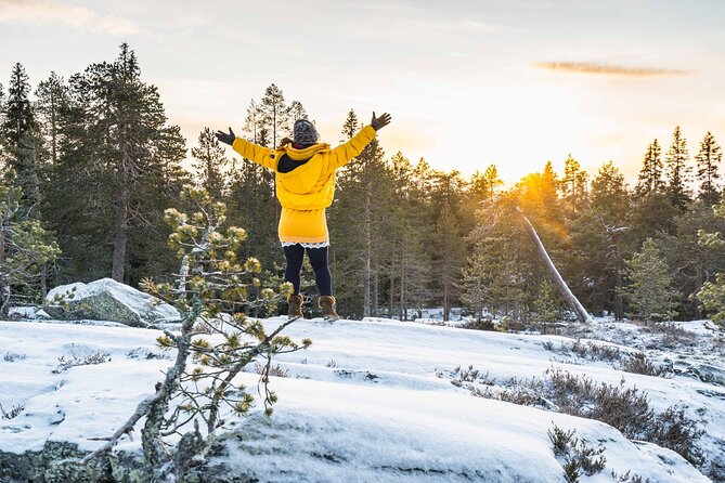 Rovaniemi photography tour - Your guide and the posing help that makes photos look like you