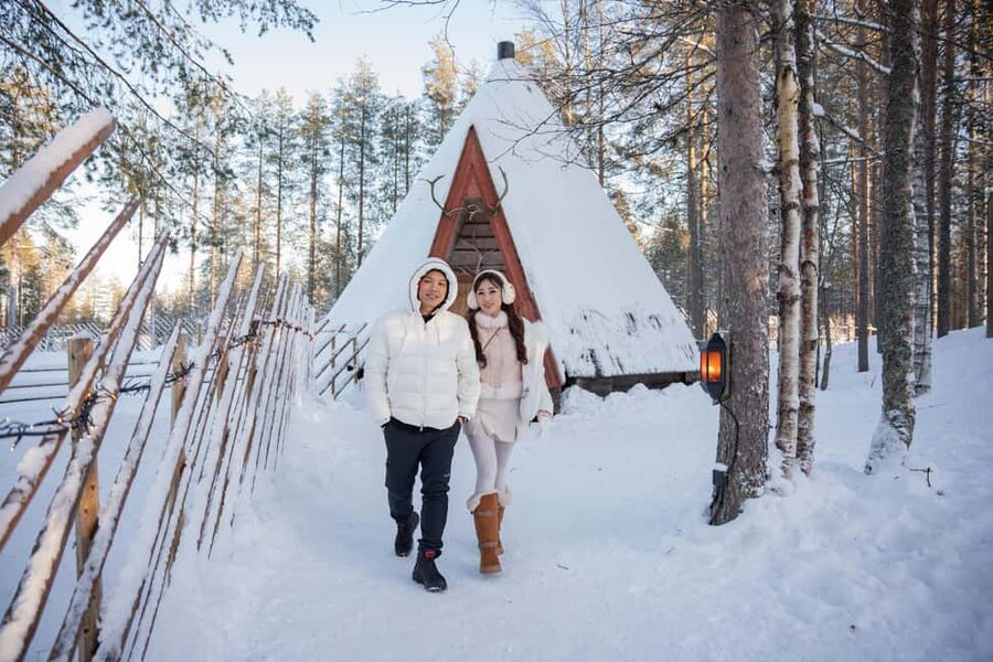 Rovaniemi: Private Photoshoot Experience in Lapland - Price and value: $306 for up to 2 people