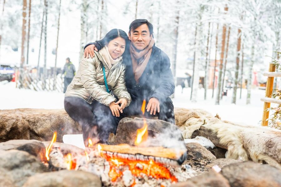 Rovaniemi: Private Pro Photoshoot in Santa Claus Village - Potential hiccups, and how to protect your plan