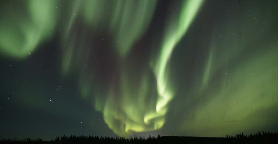 Saariselkä: Aurora Photo Tour by Car with Transfer & Drinks - Saariselkä Aurora Photo Tour: What the 3 Hours Actually Feel Like