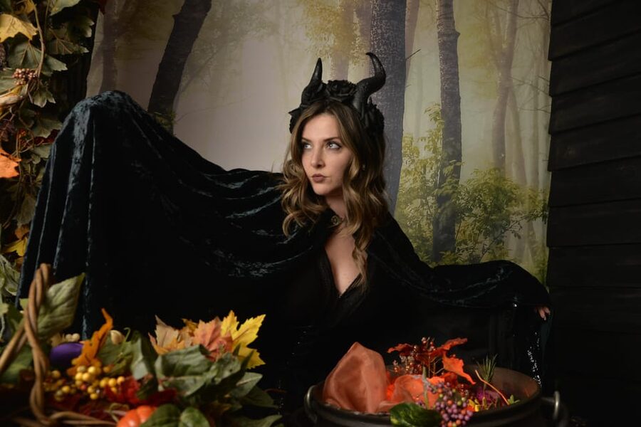 Salem: Witch Costume Photo Studio Experience - Why a Salem witch costume photo studio is a smart use of your time