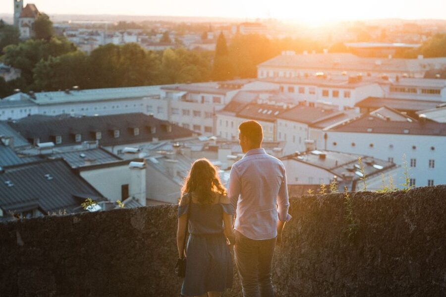 Salzburg: 2-Hour Guided Walking Tour with a Photographer - Steingasse to the River: Narrow Streets With a Story