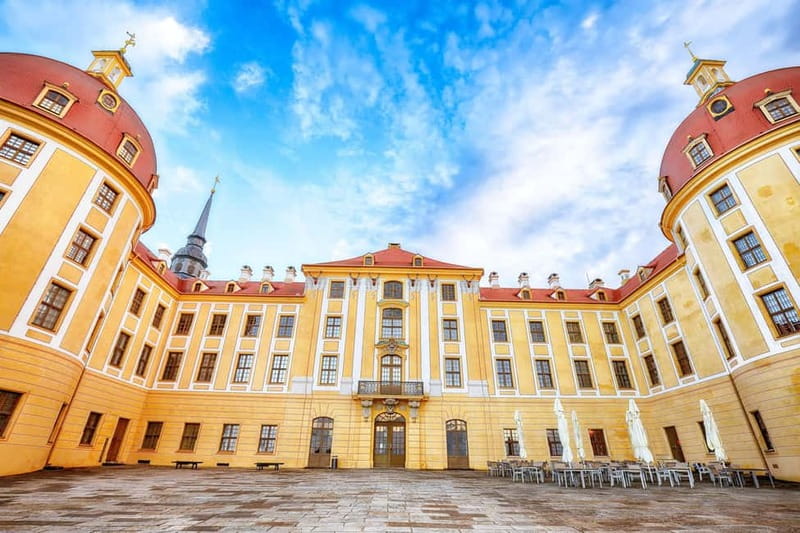 Salzburg: Photography Tour with a Professional Photographer - Mirabell Palace and Mirabellgarten: the portrait zone where photos start looking special