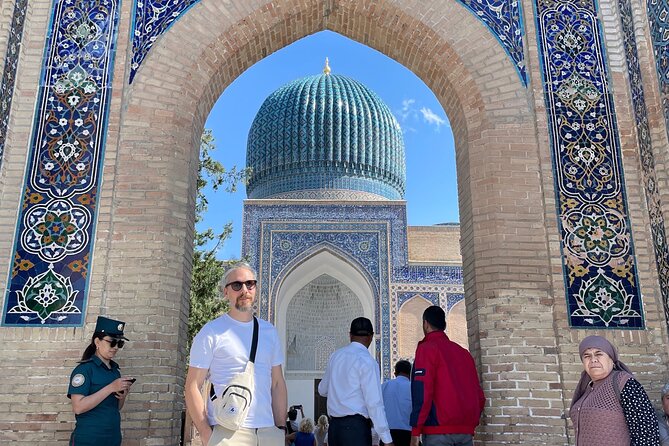 Samarkand City Tour with a Professional Photographer - Bibi Khanym Mosque: Big Scale, Big Questions