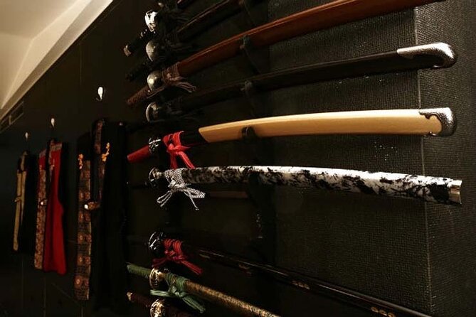Samurai Armor Photo Shoot in Shibuya - Picking From Seven Armor Sets (And Choosing the Right Vibe)