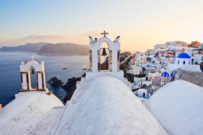 Santorini 1 Photo Tour with Personal Photographer Instagram Spots - Key things to know before you go