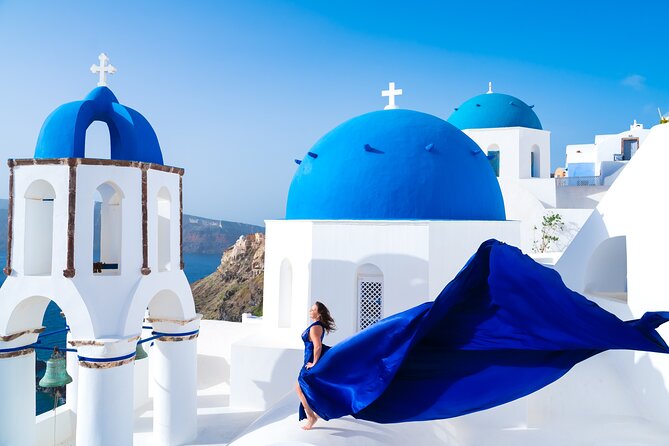 Santorini 2h Private Flying Dress Photoshoot with Transportation - Flying Dress Photos in Santorini: why it works so well
