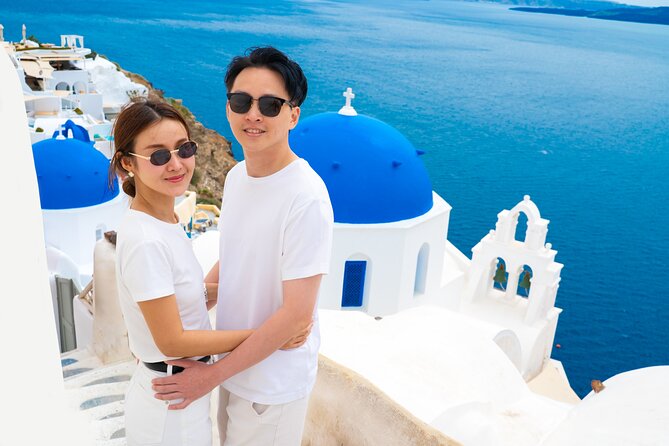 Santorini 3 hours Photo Tour with your personal Photographer - Stop 1: Oia’s main street for blue domes and real photo direction