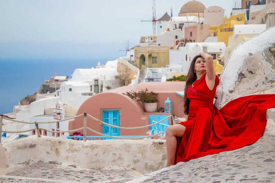 Santorini: 40-Minute Oia Photoshoot - What the best results depend on (and how you can help)