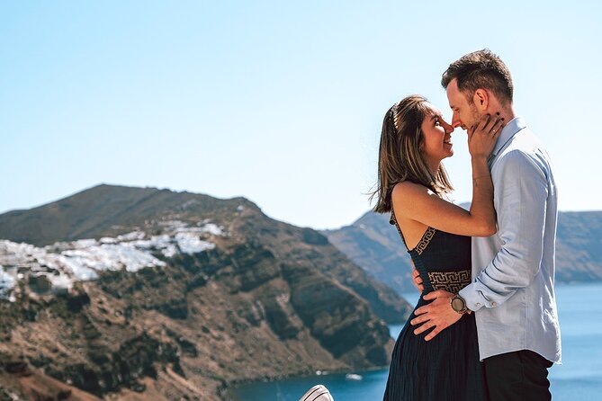 Santorini: Customized Private Photoshoot Walk in Oia - Posing help that feels natural (especially when Oia is windy)