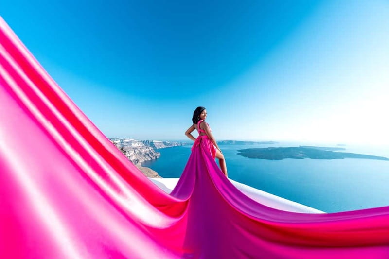 Santorini: Flying Dress Photo © Photoshoot "Express Package" - The 4-Step Flow: Booking to the Photos on Your Phone