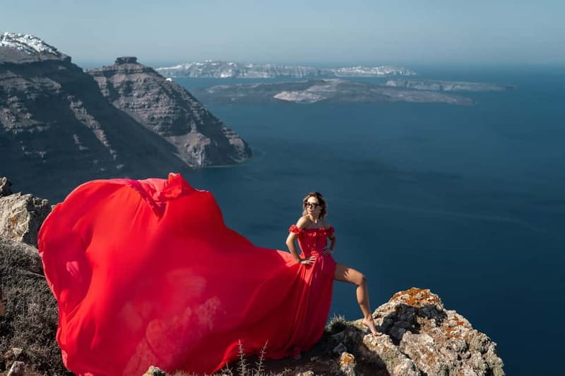 Santorini: Flying Dress Photoshoot - Practical tips: what to bring so your shoot goes smoothly