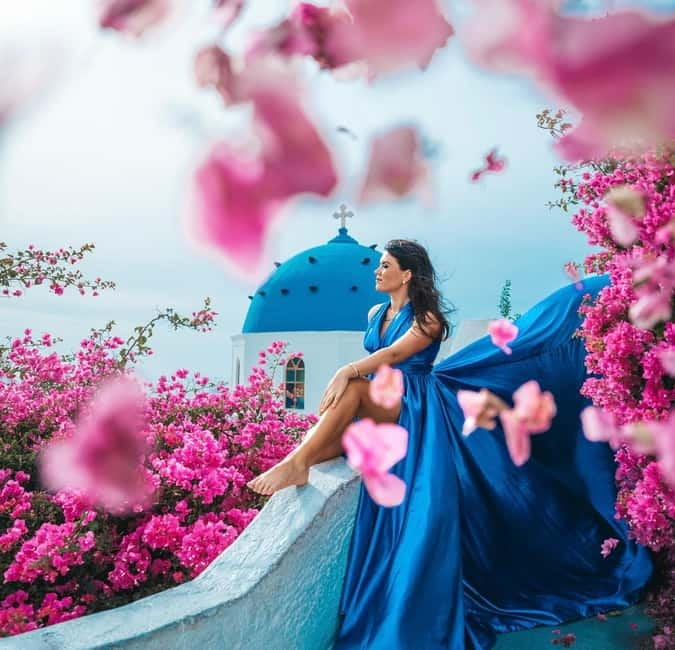 Santorini: Flying Dress Photoshoot with Edited Photos - Pacing and comfort: what makes this feel worth it