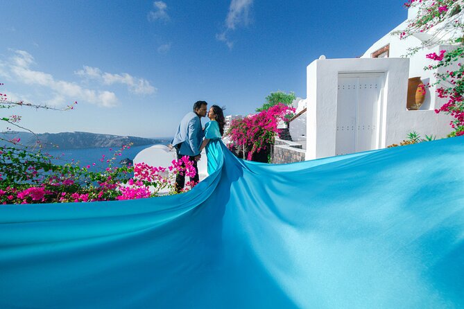 Santorini L.P. Photography Session - Getting There in Oia and Staying Coordinated