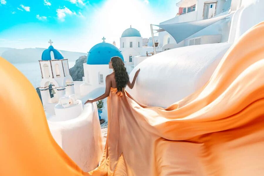 Santorini: Oia Flying Dress Photoshoot by SokoLOVE - Where You Meet and How Oia Prep Feels Actually Relaxed