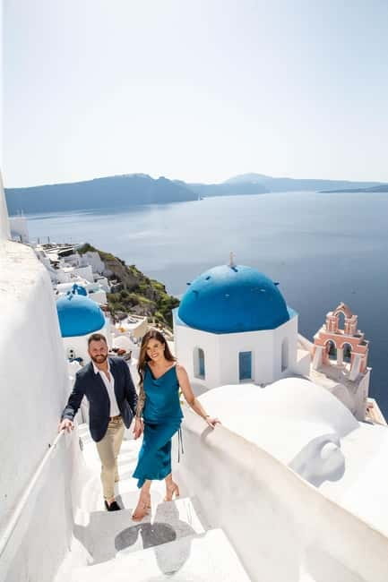 Santorini: Photo Tour With Professional Photographer - The Photography Style: How You’ll Look in the Final Photos
