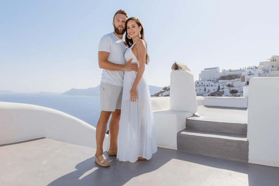 Santorini Photoshoot: Imerovigli or Fira - Who This Photoshoot Best Fits