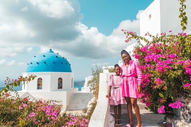 Santorini Photoshoot Oia - Price and what you really get for $234.93 per group
